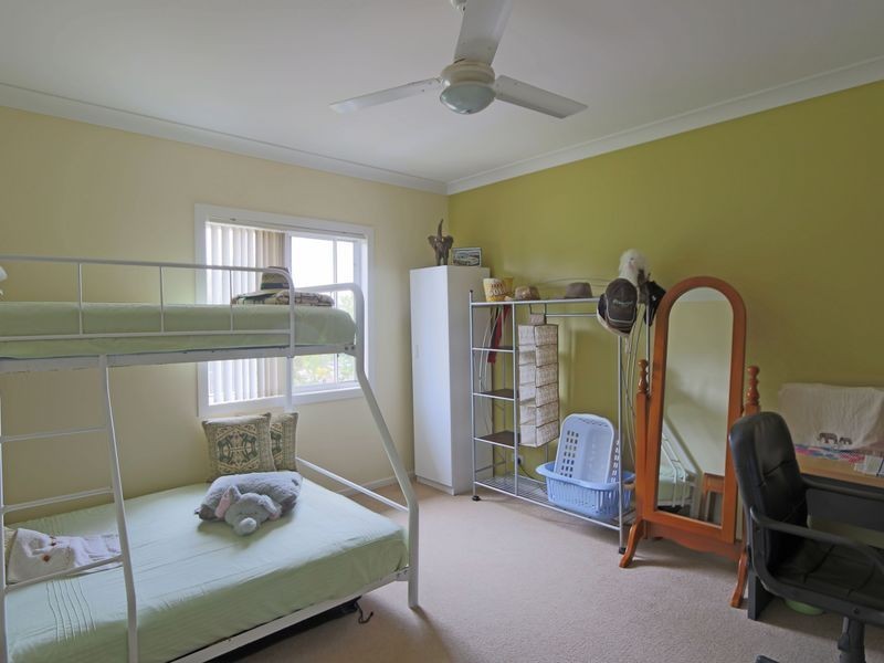 11 Dalley Street, Palmers Island NSW 2463