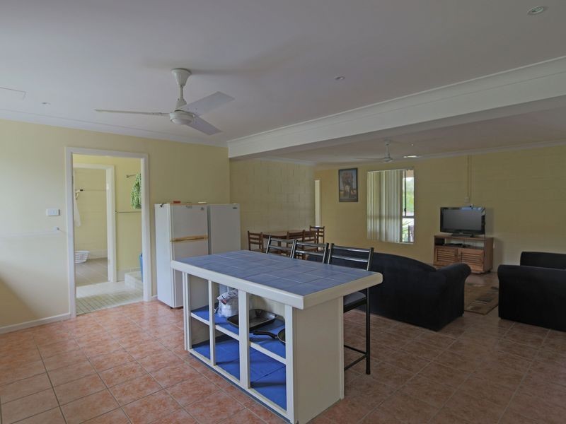 11 Dalley Street, Palmers Island NSW 2463