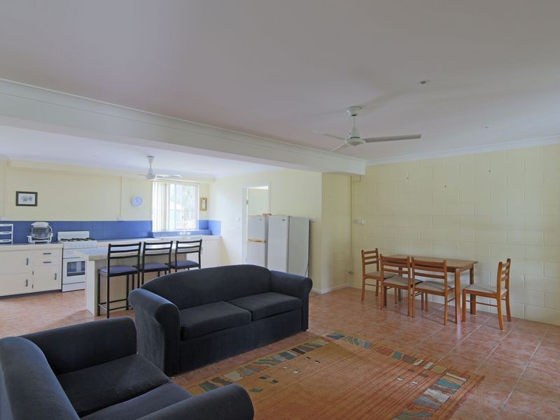 11 Dalley Street, Palmers Island NSW 2463