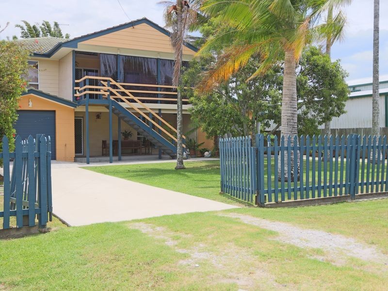 11 Dalley Street, Palmers Island NSW 2463