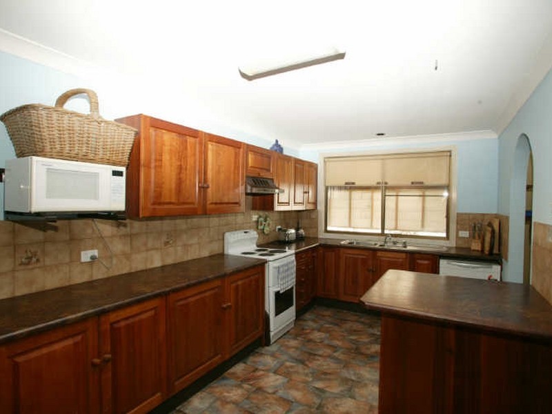 2 Poinsettia Crescent, Brooms Head NSW 2463