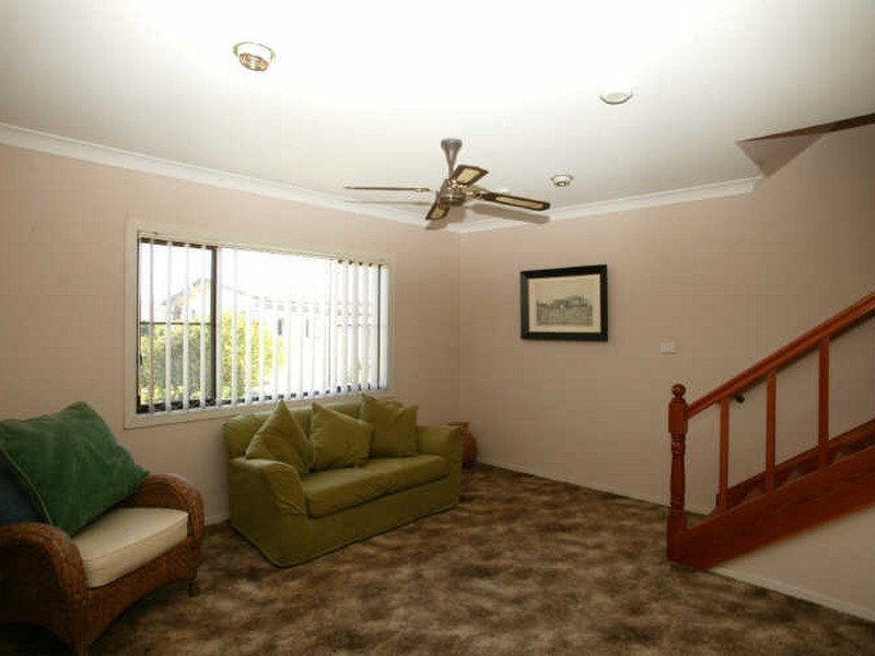 2 Poinsettia Crescent, Brooms Head NSW 2463