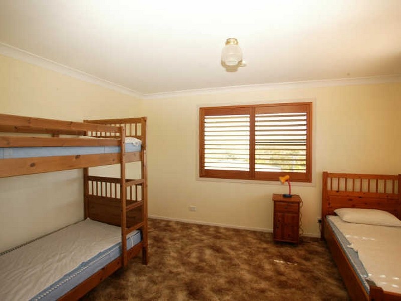 2 Poinsettia Crescent, Brooms Head NSW 2463