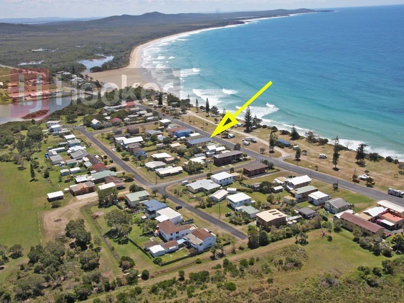 68 Ocean Road, Brooms Head NSW 2463