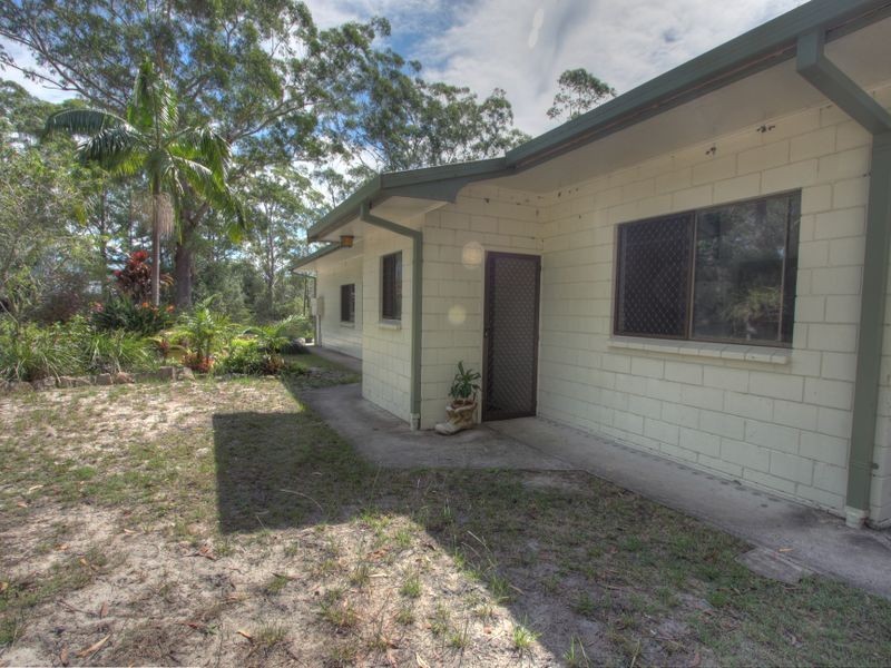 1027 Brooms Head Road, Taloumbi NSW 2463