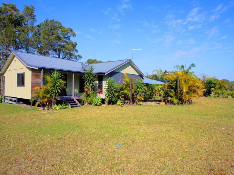 112 Emu Drive, Woombah NSW 2469