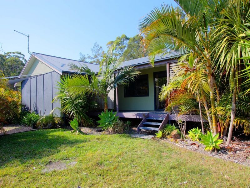 112 Emu Drive, Woombah NSW 2469