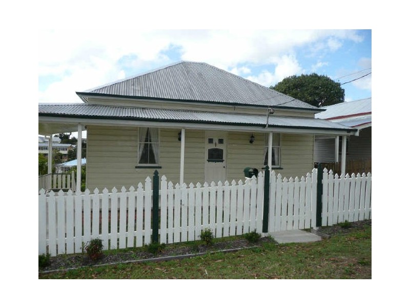 33 Wharf Street, Maclean NSW 2463