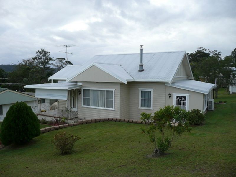 43 Taloumbi Street, Maclean NSW 2463