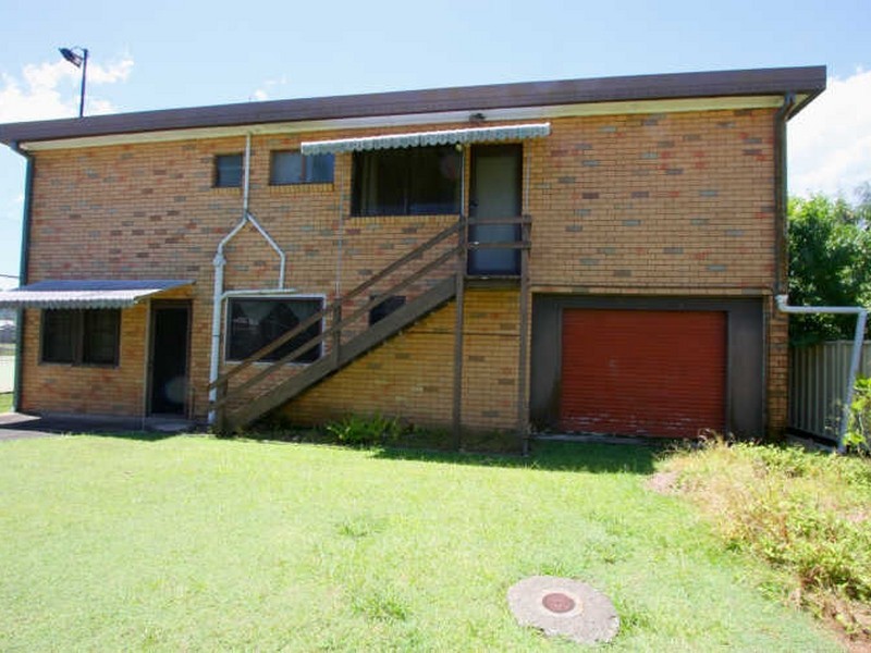 8 John Street, Maclean NSW 2463