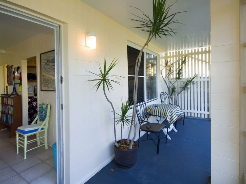 2 Azalea Street, Brooms Head NSW 2463