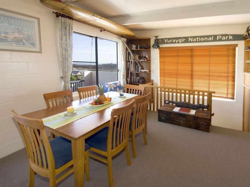 2 Azalea Street, Brooms Head NSW 2463