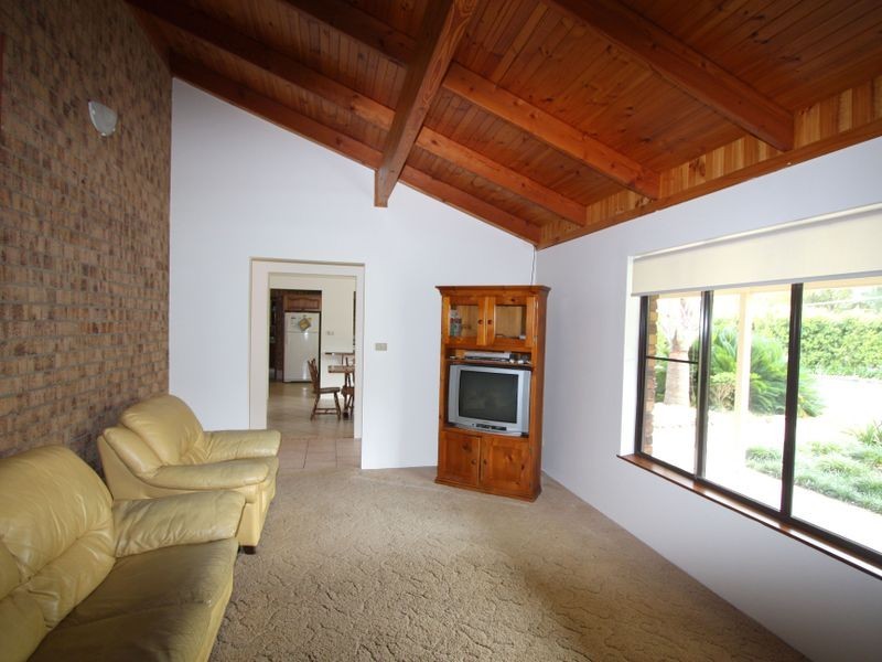 6 Major Mitchell Drive, Gulmarrad NSW 2463