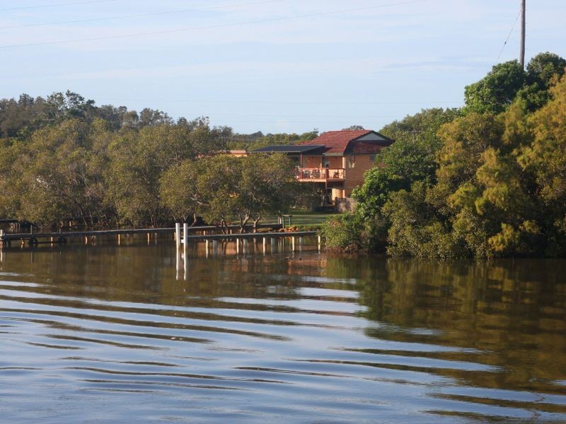 15 Oyster Channel Road, Yamba NSW 2464