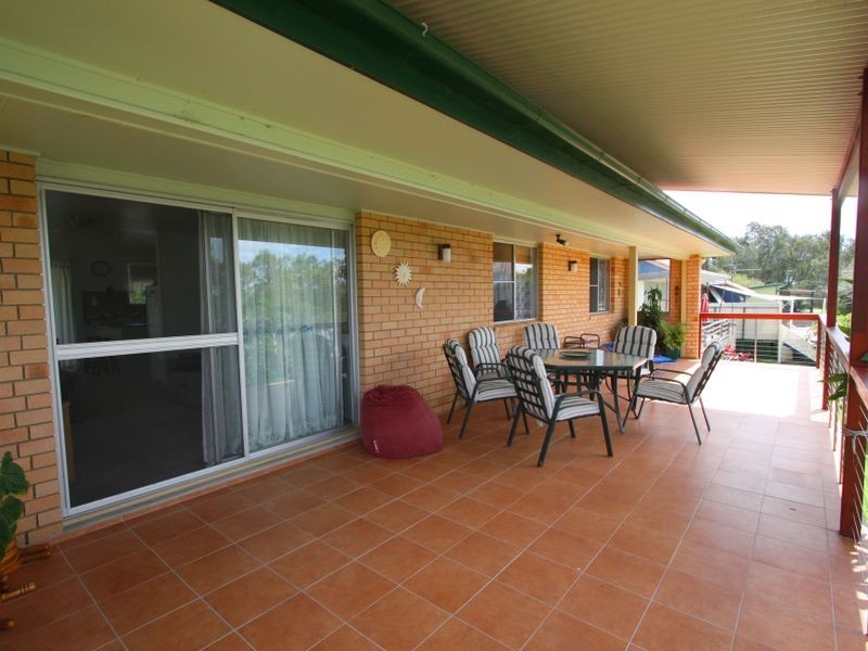 15 Oyster Channel Road, Yamba NSW 2464