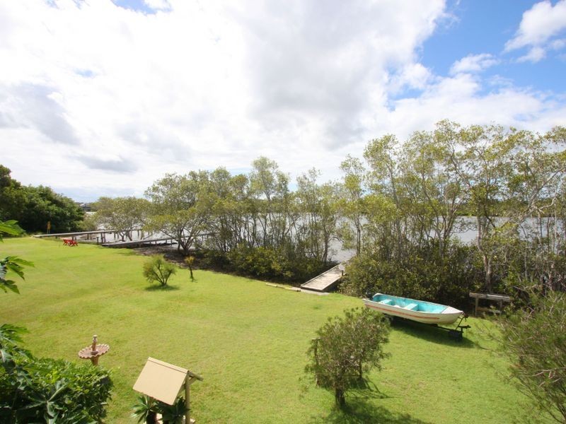15 Oyster Channel Road, Yamba NSW 2464
