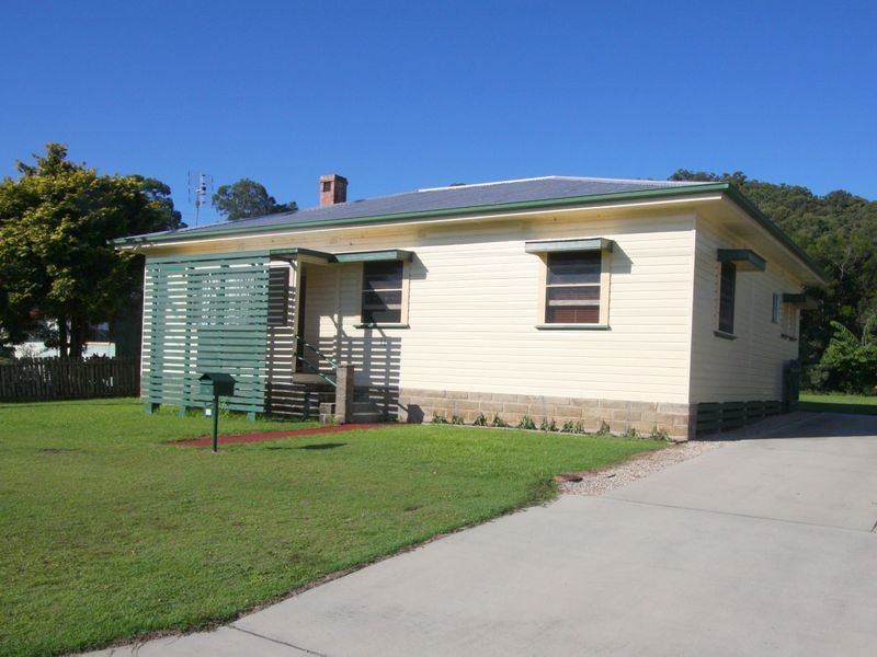 11 Roderick Street, Maclean NSW 2463