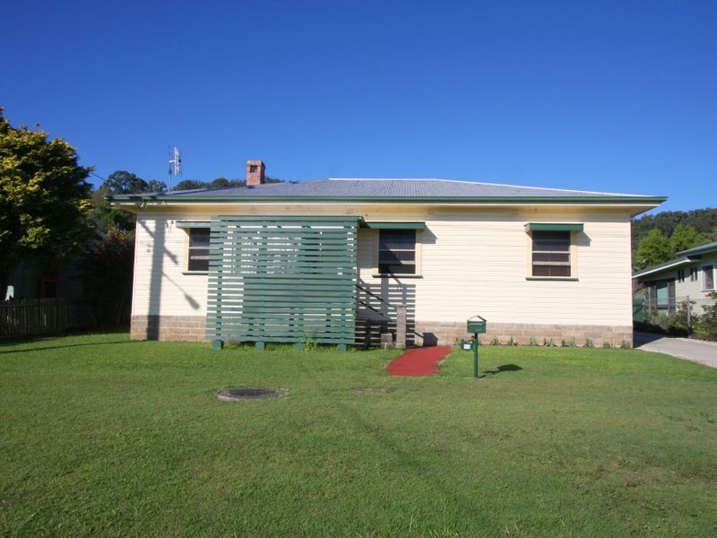 11 Roderick Street, Maclean NSW 2463