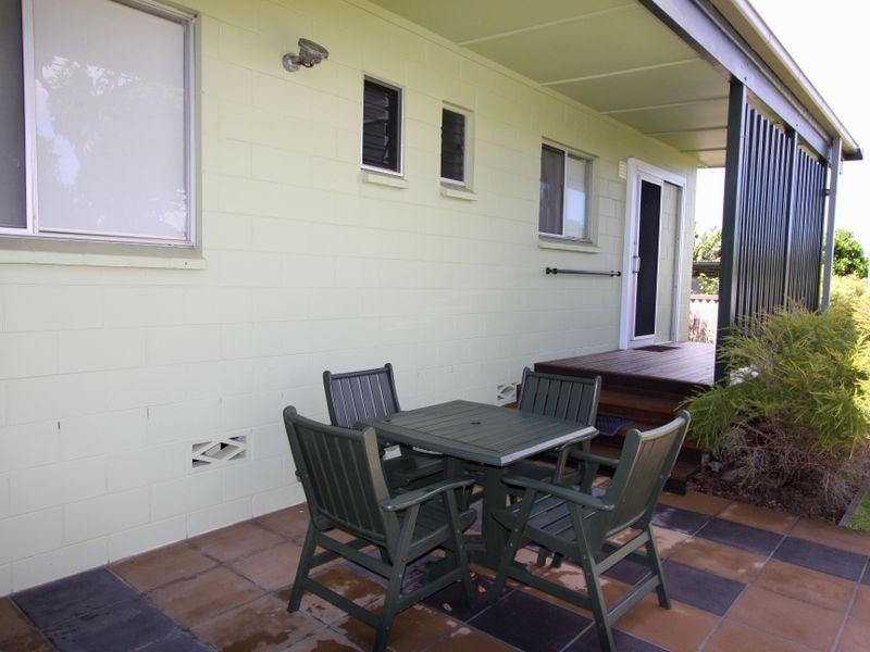 6 Poinsettia Crescent, Brooms Head NSW 2463