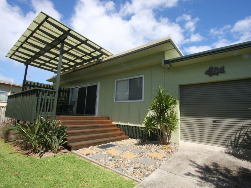 6 Poinsettia Crescent, Brooms Head NSW 2463