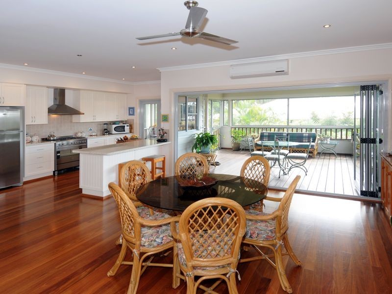 9 Whispering Pine Place, Gulmarrad NSW 2463