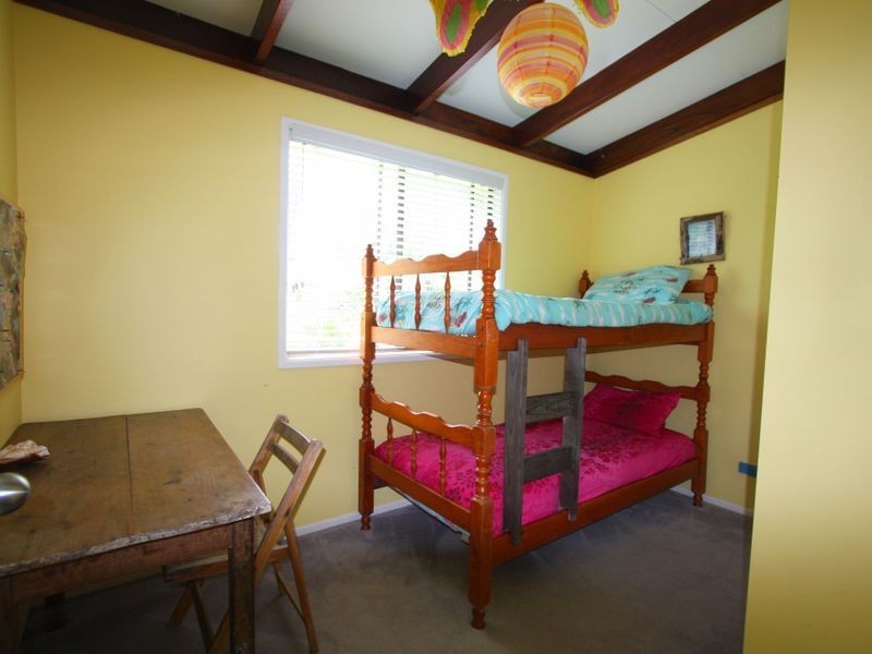 8x Carrington St. Palmers Island Via, Yamba NSW 2464
