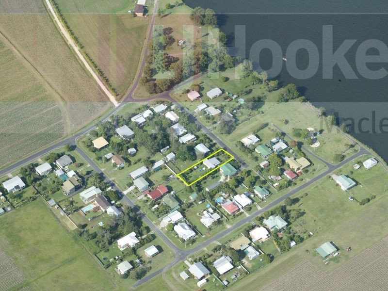8x Carrington St. Palmers Island Via, Yamba NSW 2464