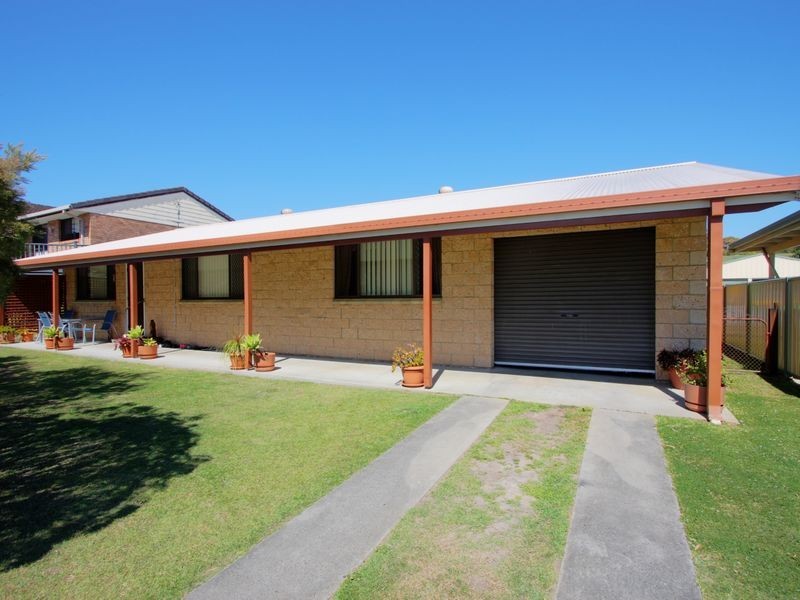 22 Central Avenue, Maclean NSW 2463
