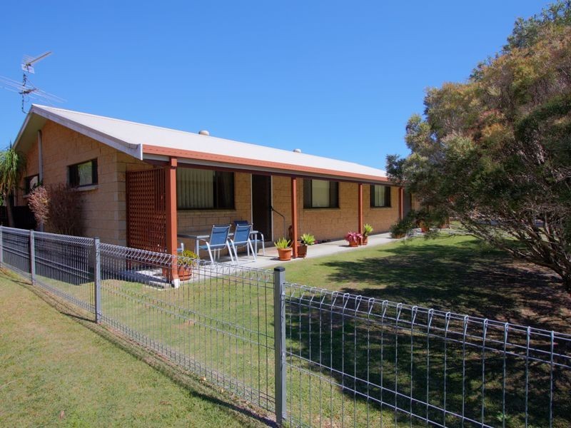22 Central Avenue, Maclean NSW 2463