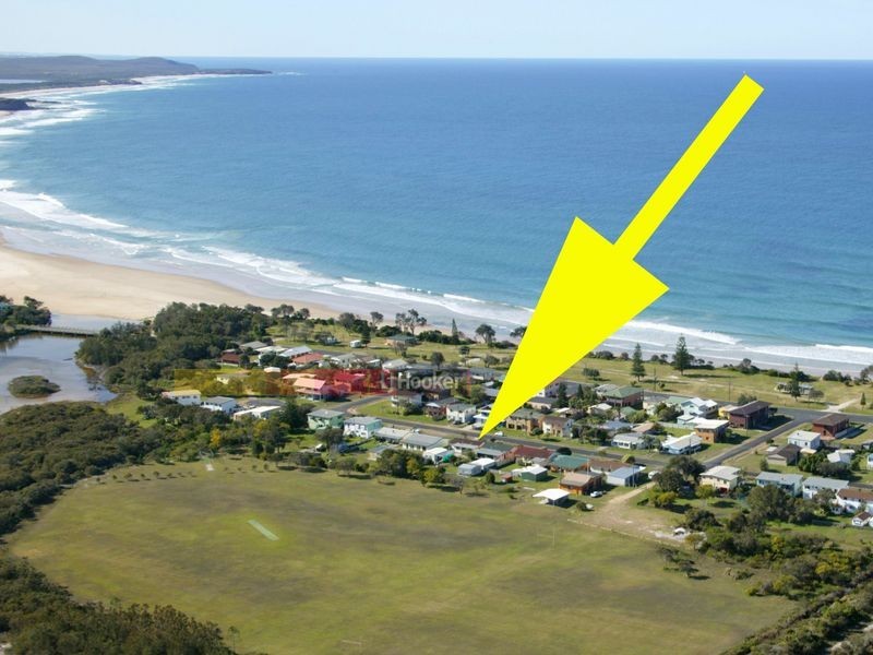 16 Honeysuckle Street, Brooms Head NSW 2463