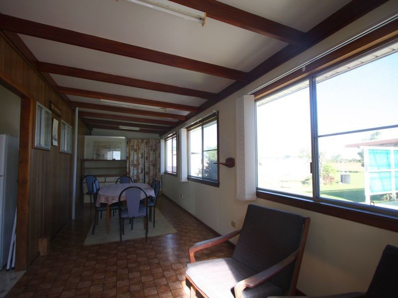 16 Honeysuckle Street, Brooms Head NSW 2463