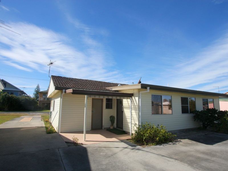 16 Honeysuckle Street, Brooms Head NSW 2463