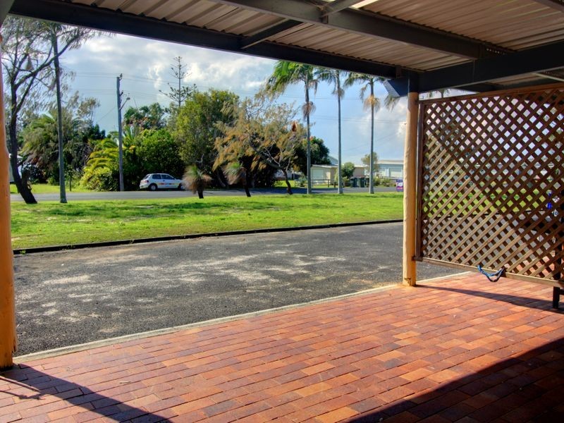 1 and 2/28 Ocean Road, Brooms Head NSW 2463