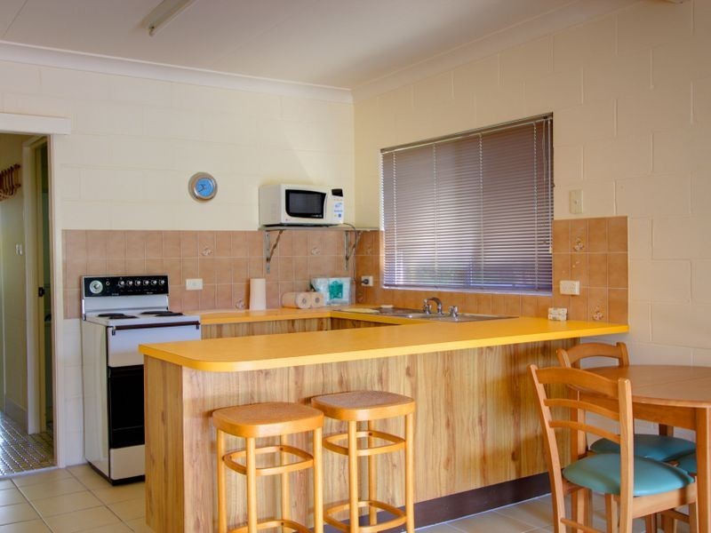 1 and 2/28 Ocean Road, Brooms Head NSW 2463
