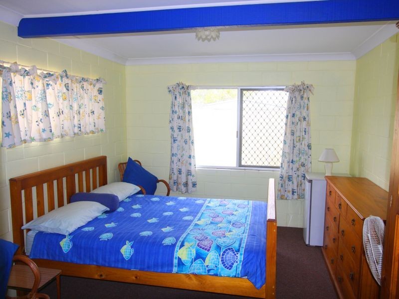 1 and 2/28 Ocean Road, Brooms Head NSW 2463
