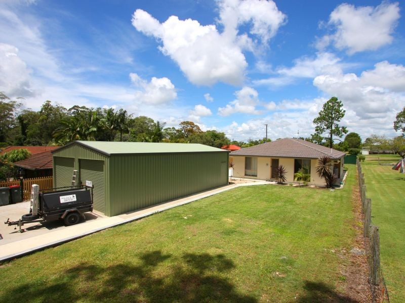 33 Middle Street, Woombah NSW 2469