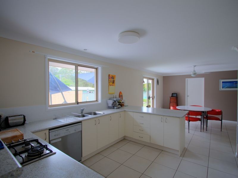 33 Middle Street, Woombah NSW 2469