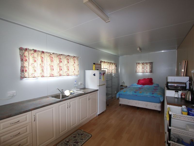 77 mobile Brooms Head Cabin, Brooms Head NSW 2463