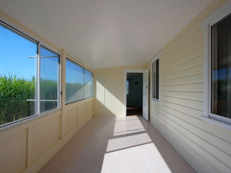 17 Middle Road, Palmers Island NSW 2463