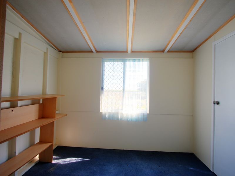 17 Middle Road, Palmers Island NSW 2463