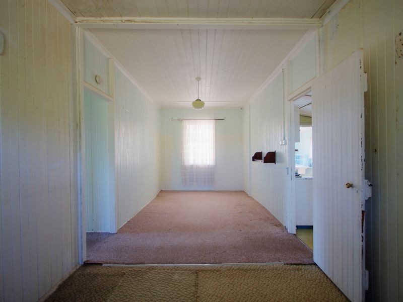 17 Middle Road, Palmers Island NSW 2463