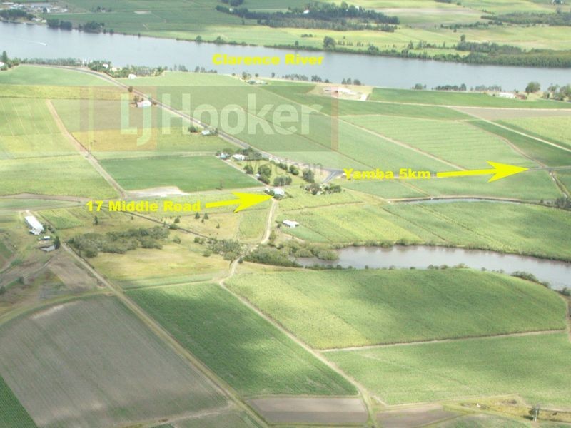 17 Middle Road, Palmers Island NSW 2463