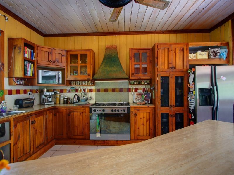 87 Middle Road, Palmers Island NSW 2463