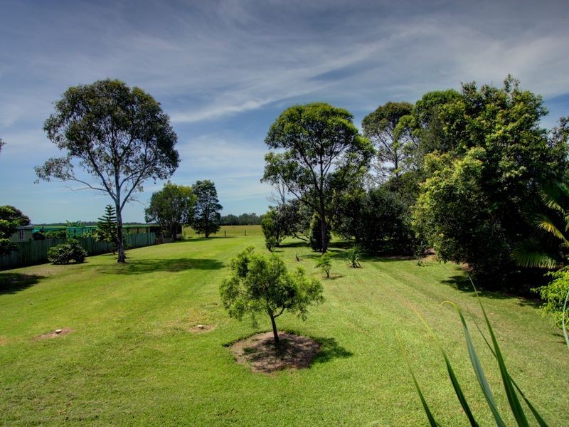 87 Middle Road, Palmers Island NSW 2463
