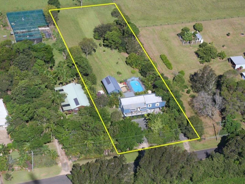 87 Middle Road, Yamba NSW 2464