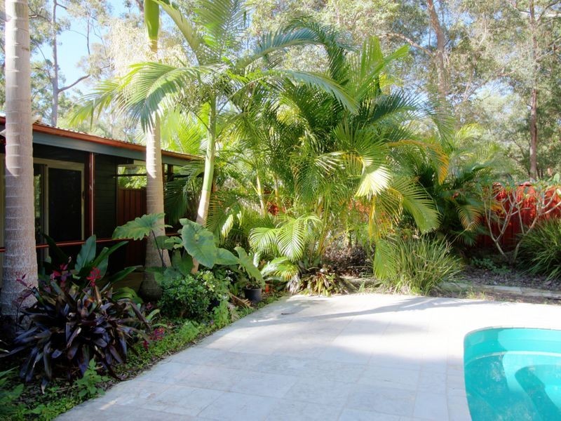 33 Emu Drive, Woombah NSW 2469