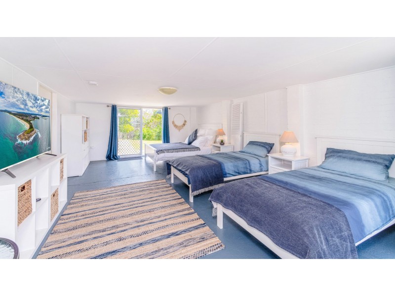 128 Ocean Road, Brooms Head NSW 2463