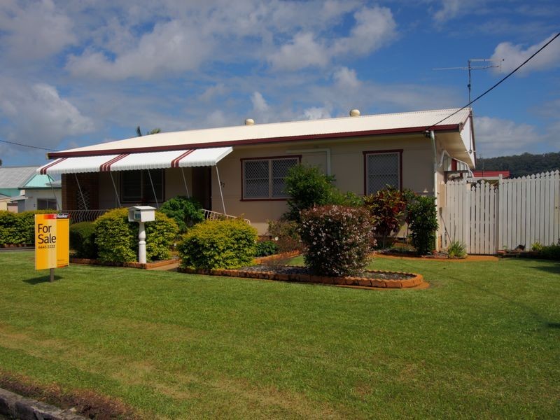 37 Mclachlan Street, Maclean NSW 2463