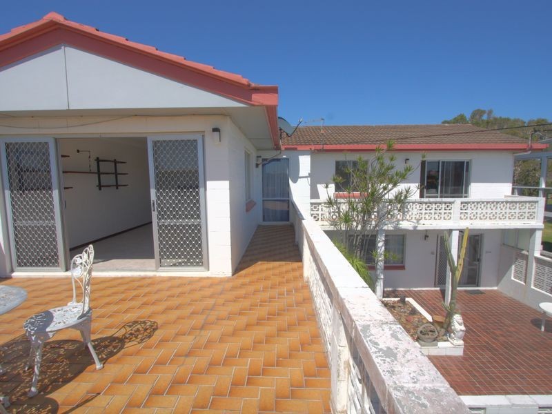 32 Honeysuckle Street, Brooms Head NSW 2463