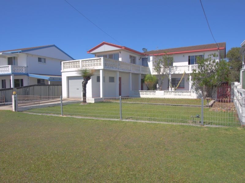 32 Honeysuckle Street, Brooms Head NSW 2463